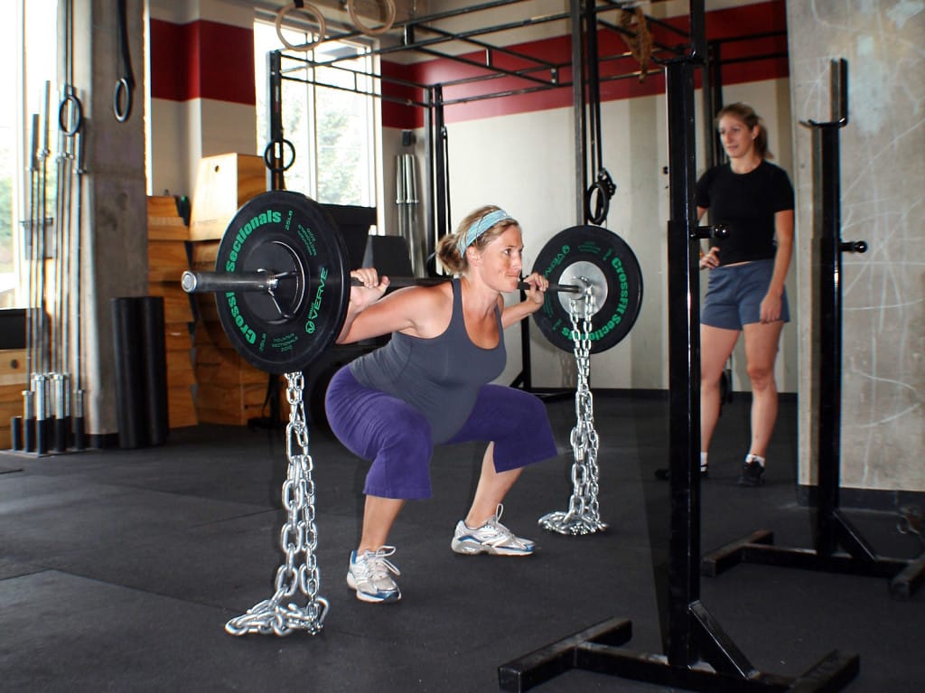 As we all know that exercise is so beneficial for pregnant women, but do CrossFit training/exercise safe to do during pregnancy? Photo Credit: www.crossfit.com
