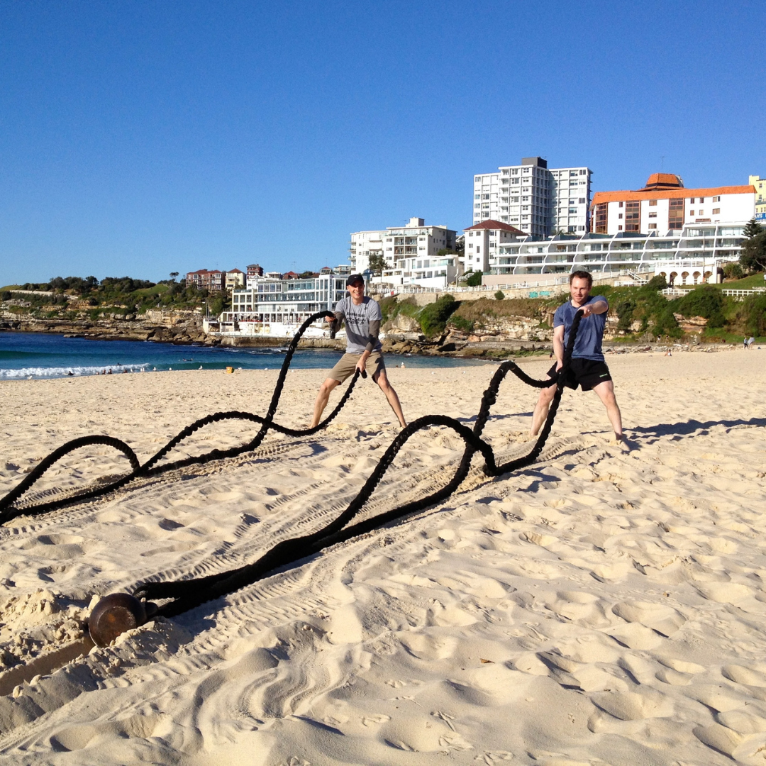 Outdoor-battle-rope-training